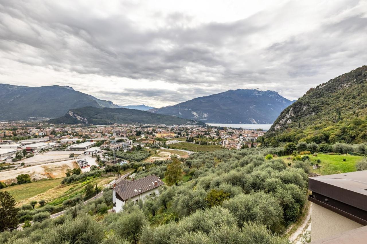 Ferienwohnung La Terrazza Di Vincent Sul Garda Riva del Garda Exterior foto