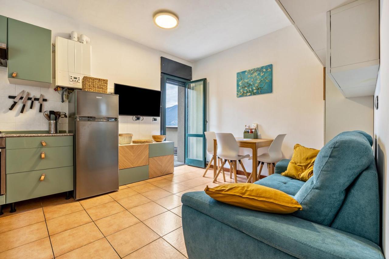 Ferienwohnung La Terrazza Di Vincent Sul Garda Riva del Garda Exterior foto