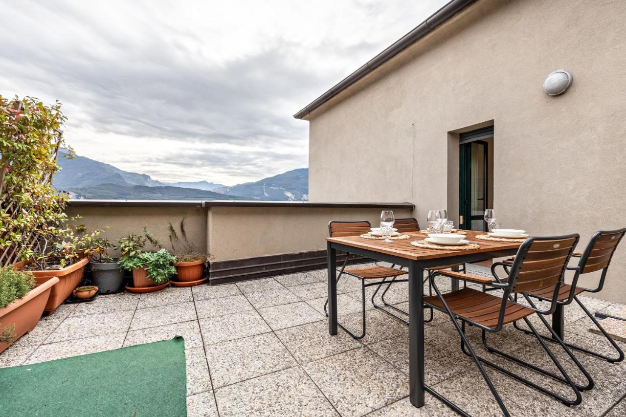 Ferienwohnung La Terrazza Di Vincent Sul Garda Riva del Garda Exterior foto