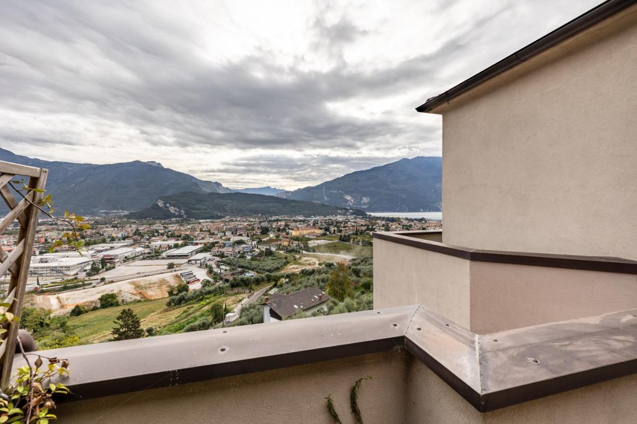 Ferienwohnung La Terrazza Di Vincent Sul Garda Riva del Garda Exterior foto