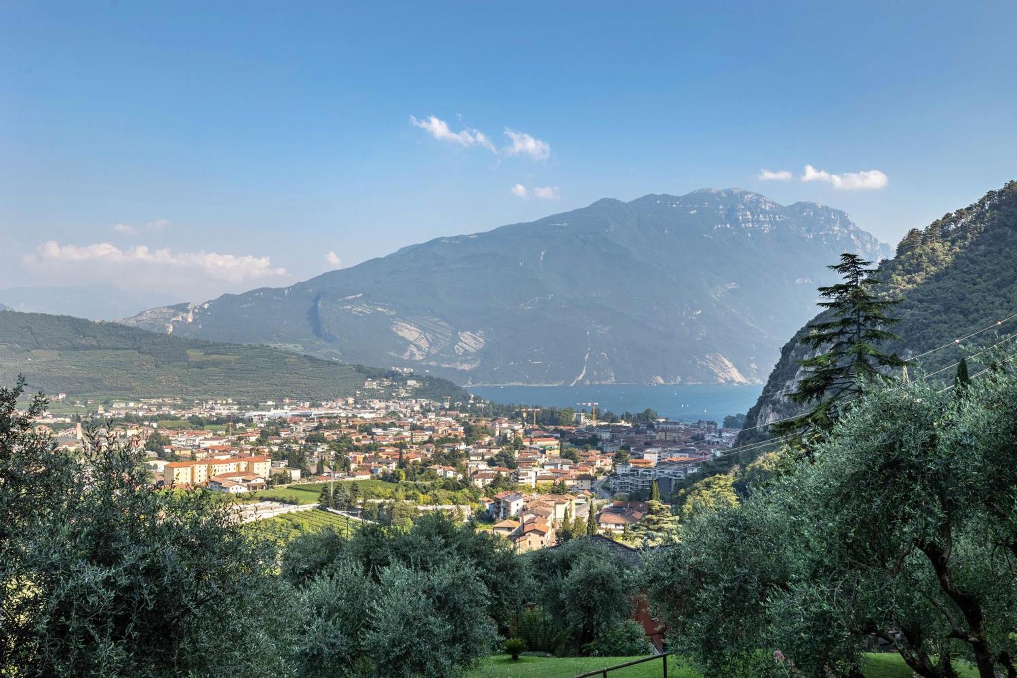 Ferienwohnung La Terrazza Di Vincent Sul Garda Riva del Garda Exterior foto