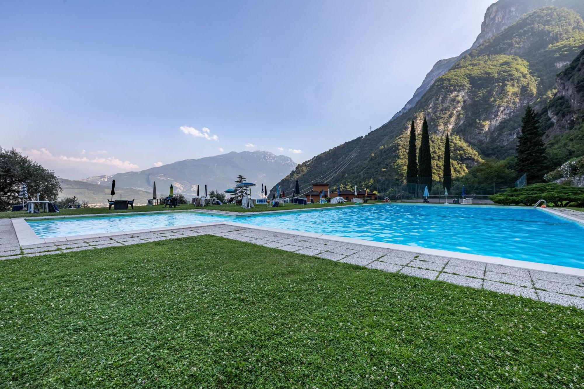 Ferienwohnung La Terrazza Di Vincent Sul Garda Riva del Garda Exterior foto